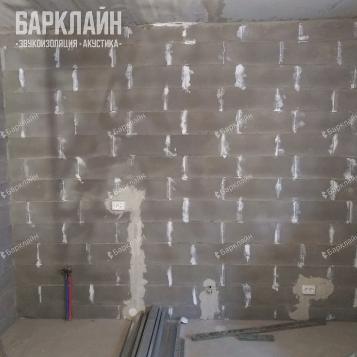 Подготовка стен и монтаж каркаса под звукоизоляцию Барклайн.