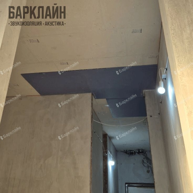 Крупный план: регулировка крепления для идеальной плоскости УниПлит 40.