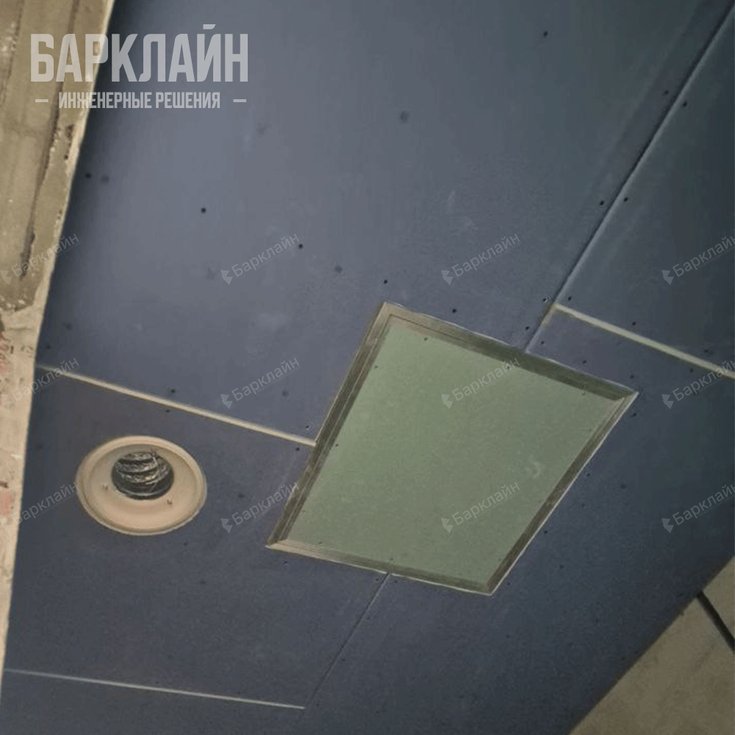 Монтаж короба „УниБОКС‑ТРЕК1“ под трековый профиль шириной до 35 мм — сохранение звукоизоляции по всей длине трека»