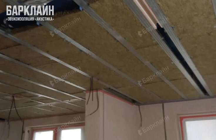 Одновременно смонтированные каркасы стен и потолка в квартире ЖК Западный порт.