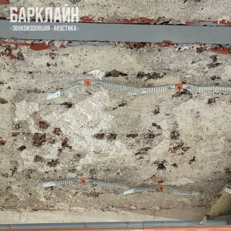 изображение до монтажа каркаса для звукоизоляции Барклайн Стандарт с виброподвесами ВиброСорб Мастер Лонг