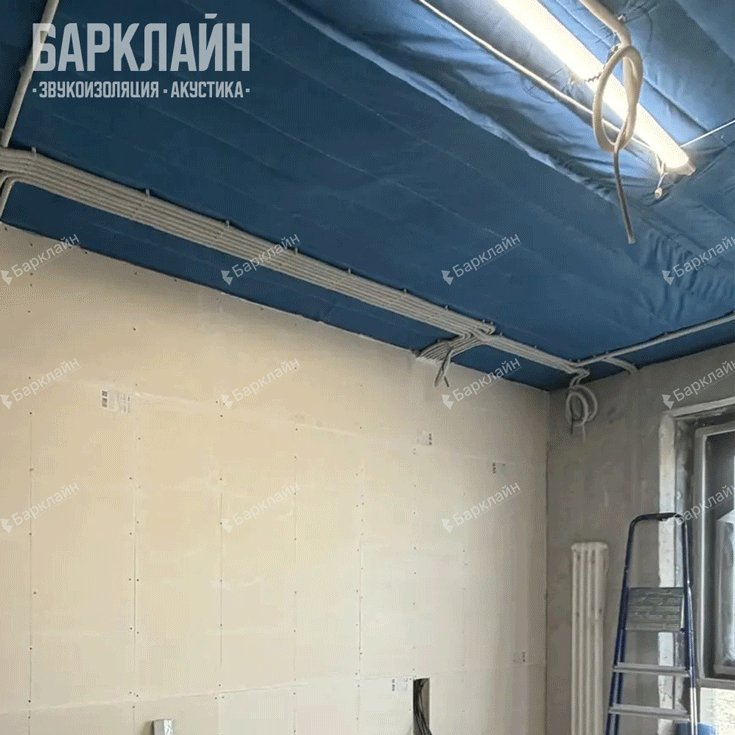 Применялись виброподвесы, звукопоглощающие плиты «БасАкустик ПРО 50» и панели «УниПлит 15ПК».